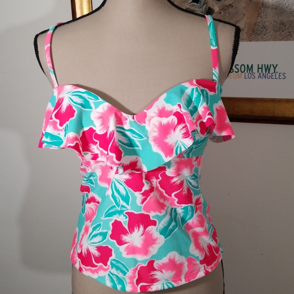Collections By Catalina bathing Top. Size S